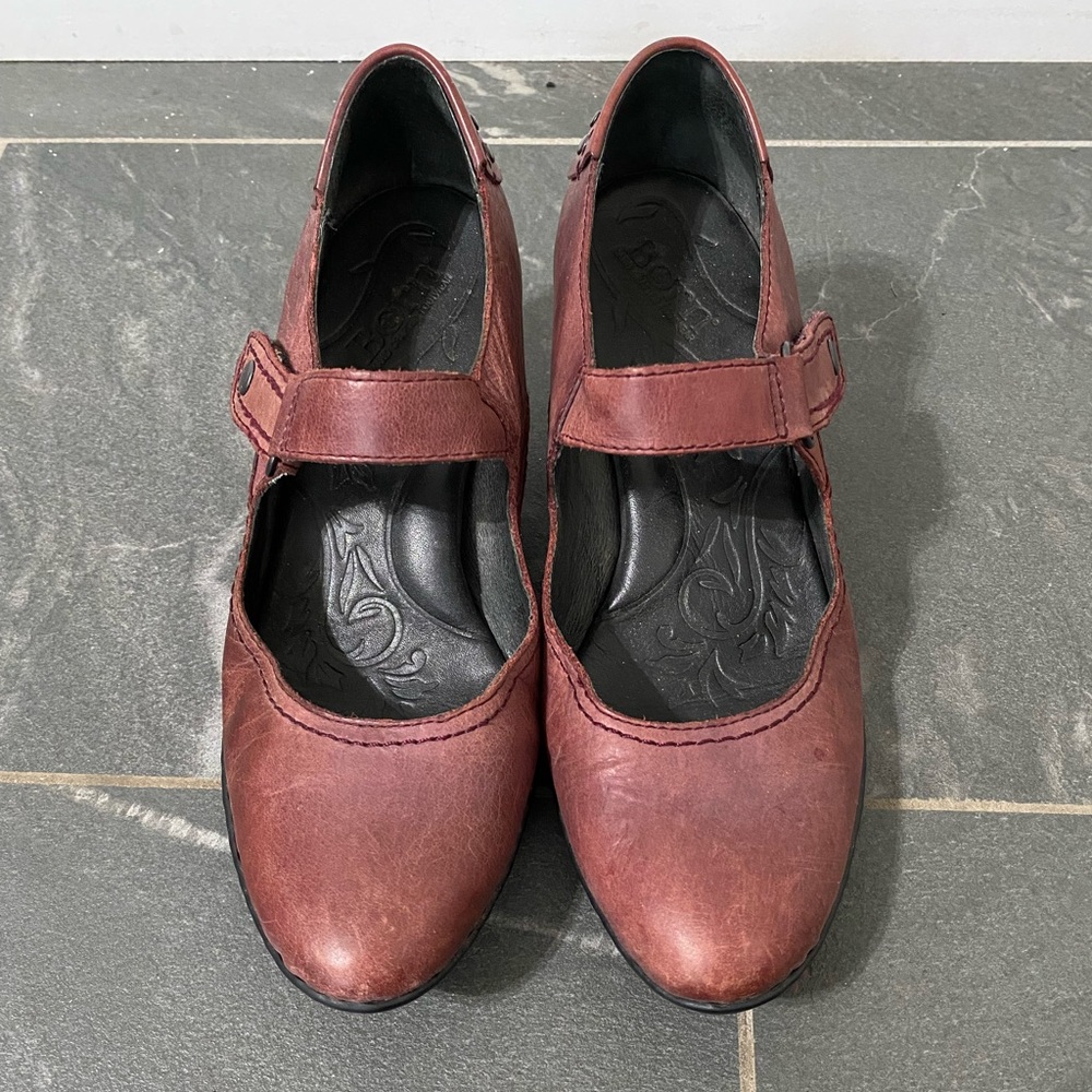 Born Mary janes pumps